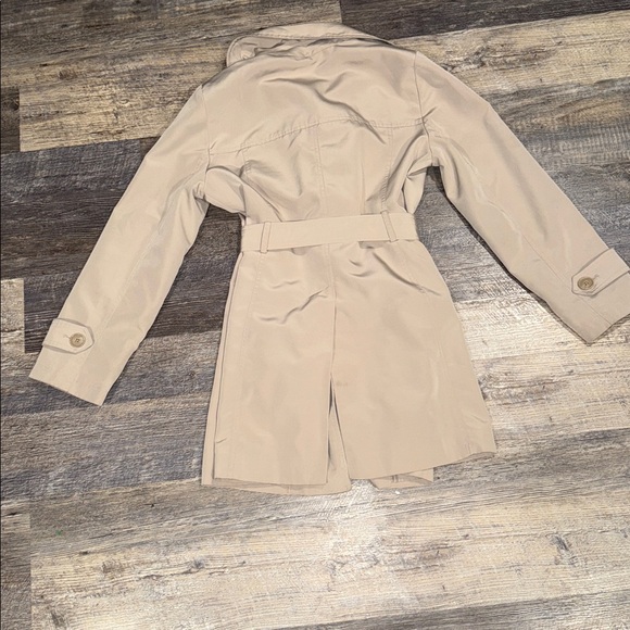 London Fog Light Tan Trench Coat - Picture 8 of 9